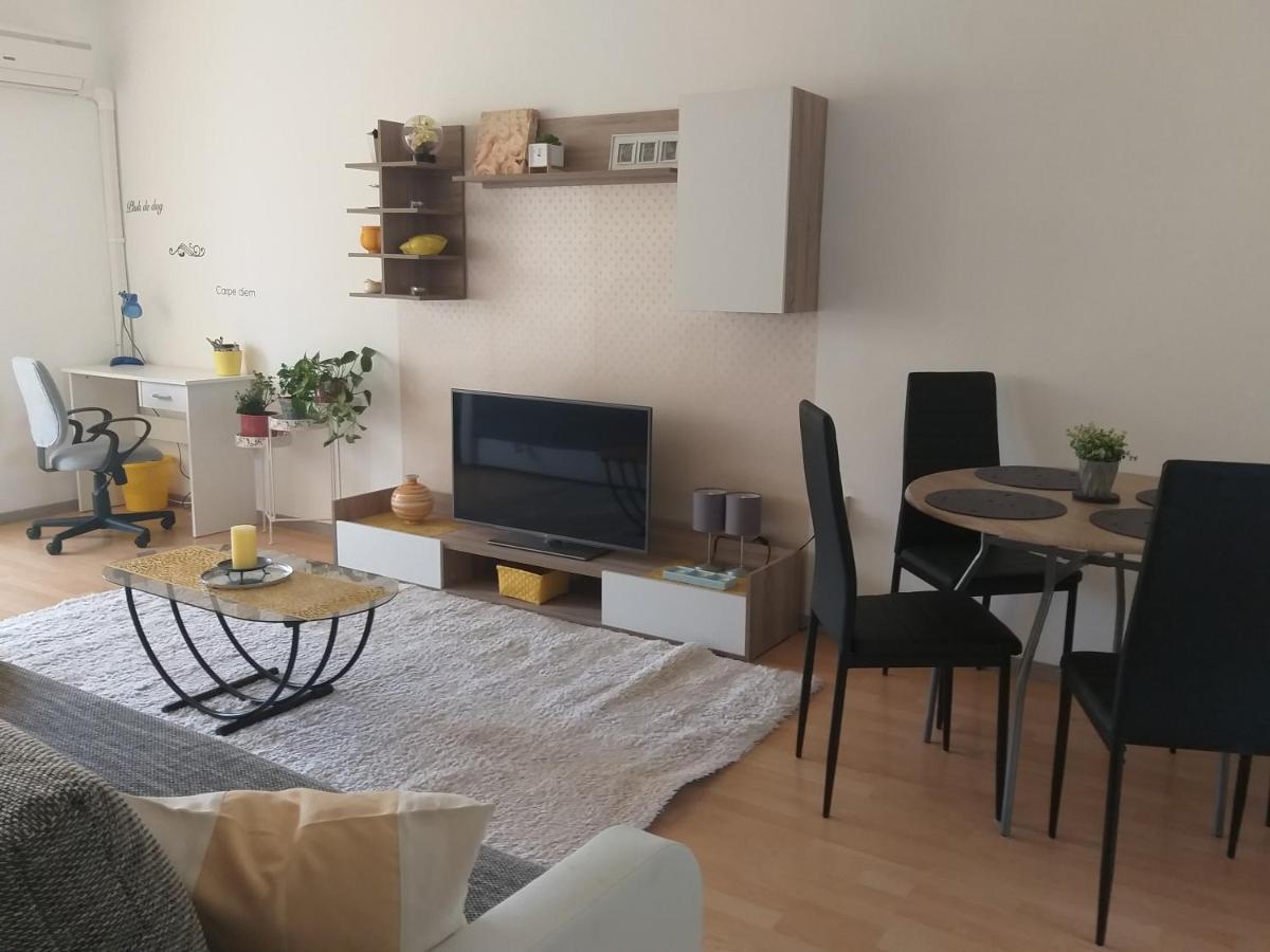 Simon Apartman Tiszafüred Екстериор снимка